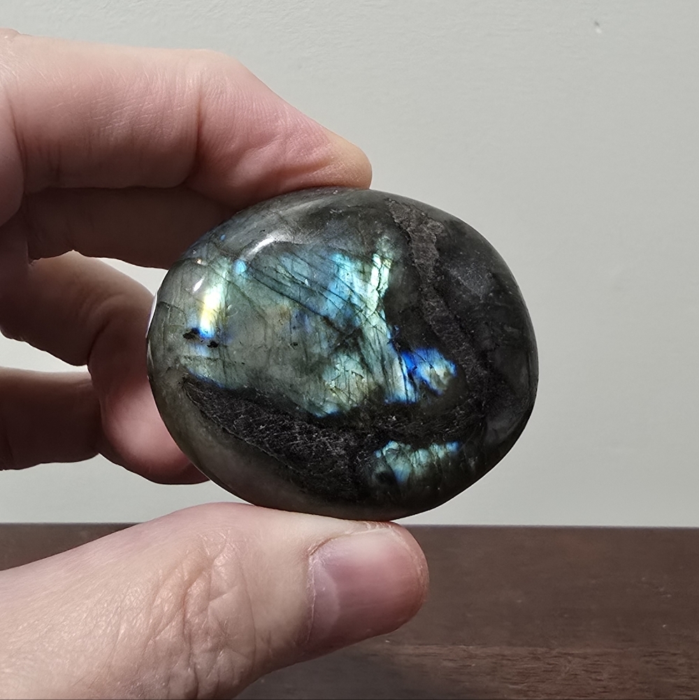 Labradorite Crystal Palmstone #B